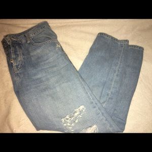 Light wash ripped denim boyfriend jeans